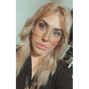 Meet your Posher, Gemma